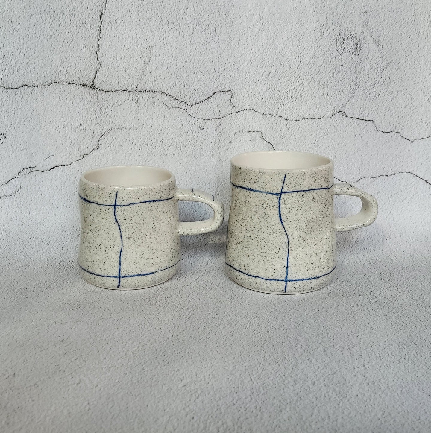 [Handmade Korean Ceramics] Crumpled Silhouette Blue Line Mug Set
